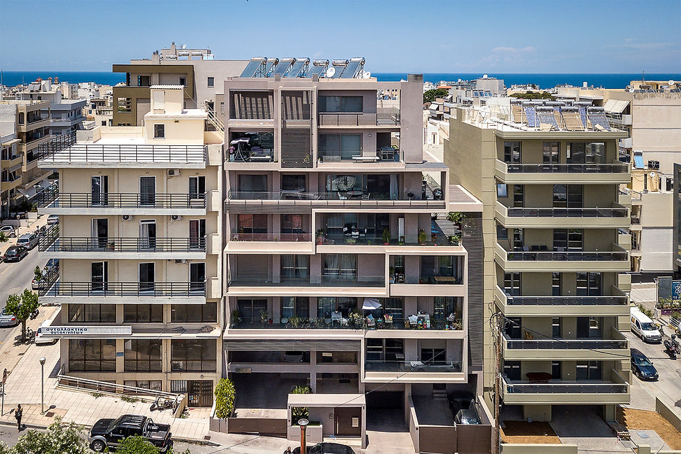 Apartment building in Karagianni Str.