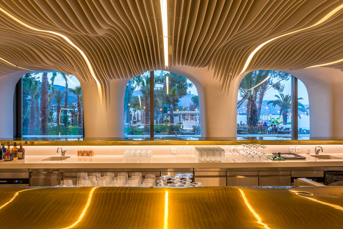 800_0403 post web.jpg