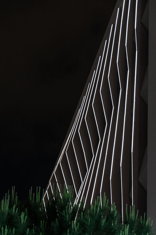 800_2682 post web.jpg