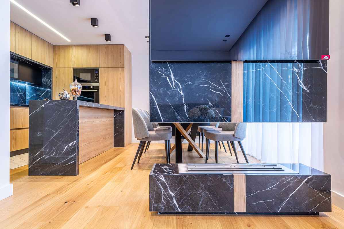 800_4018 post web.jpg