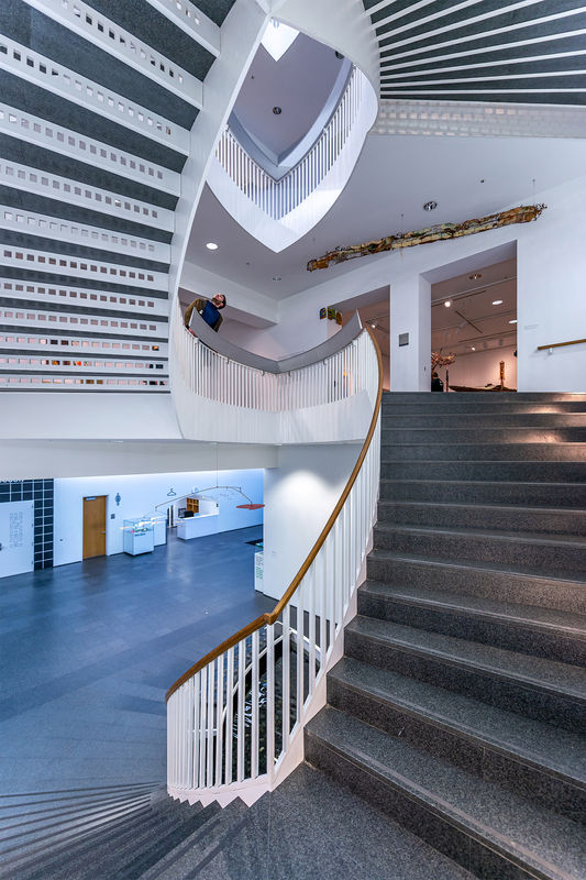 800_3478 post web.jpg