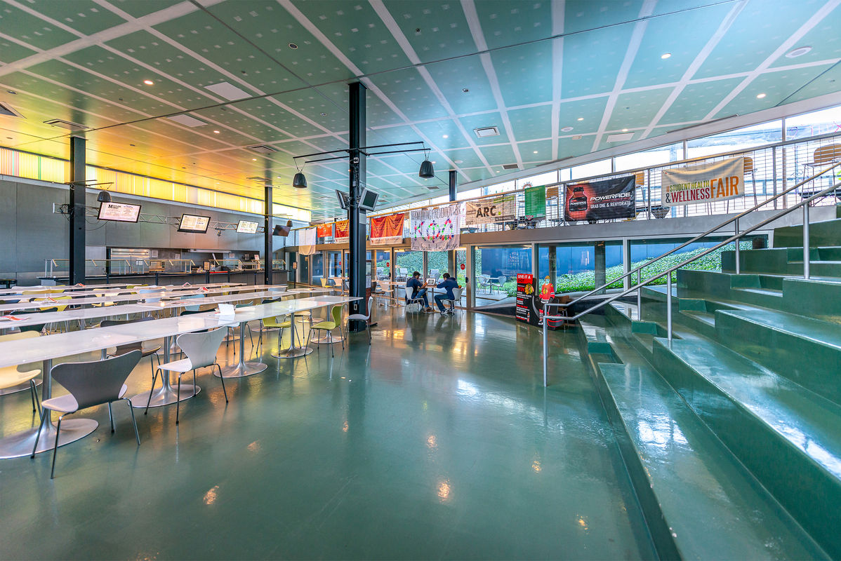 800_3403 post web.jpg