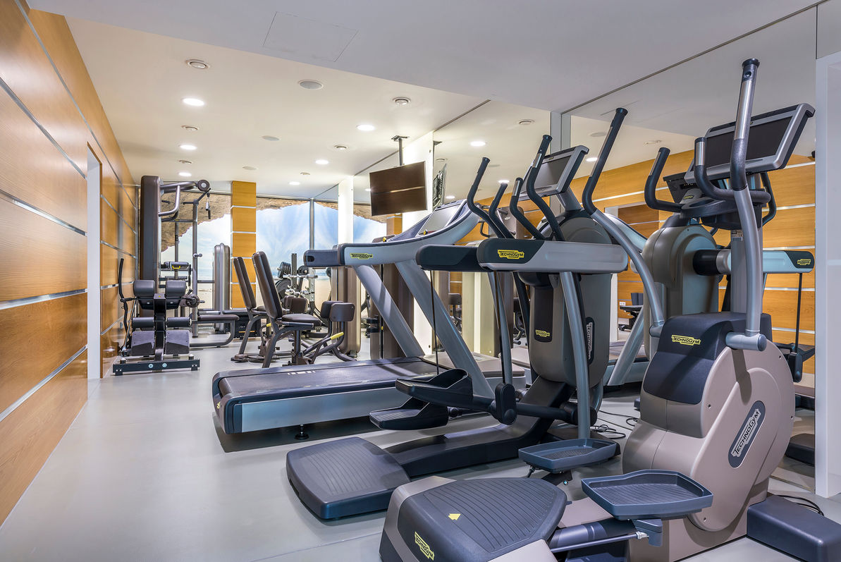 800_8075 post web.jpg