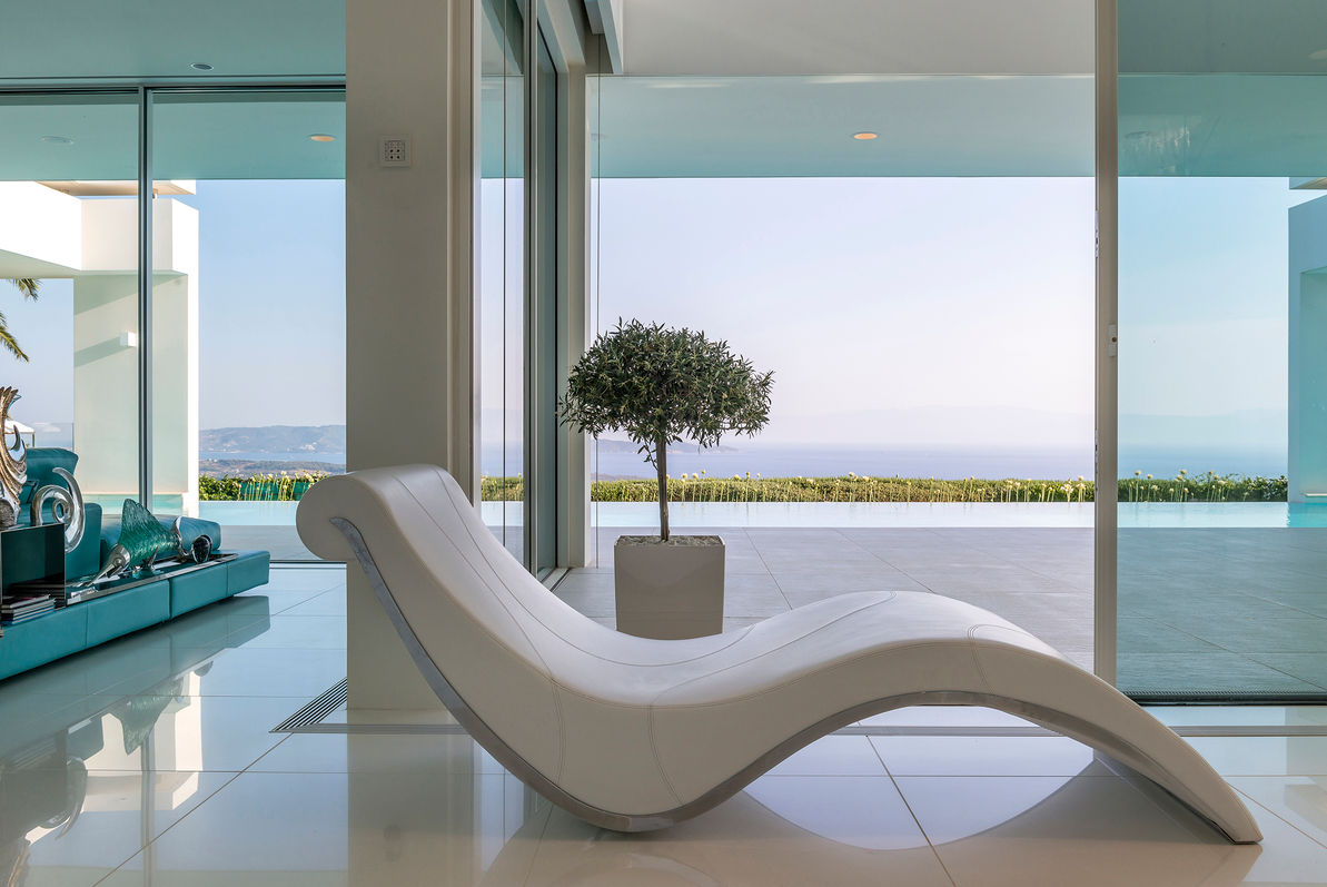 800_8956 post web.jpg