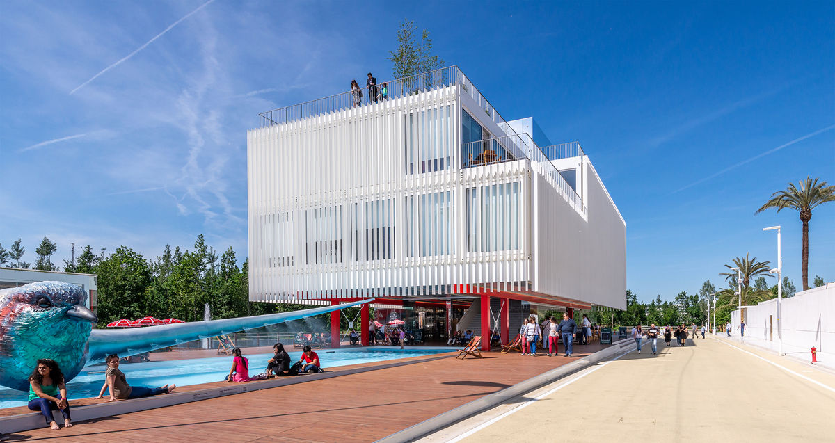 DSC9888 post web.jpg