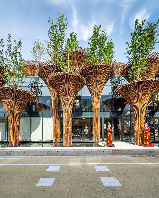 DSC0255 post web.jpg