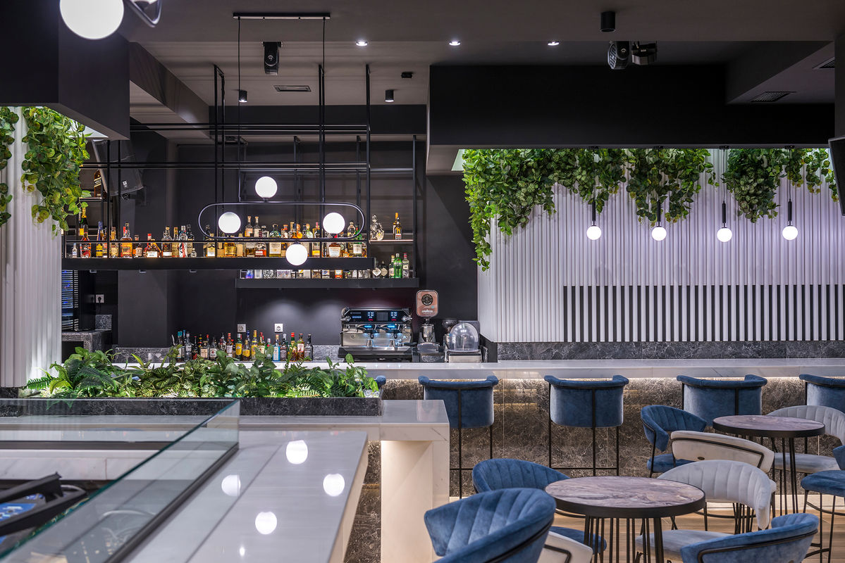 800_5302 post web.jpg