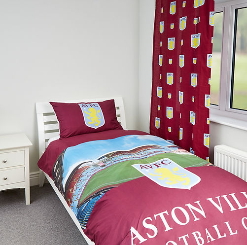 VILLA SINGLE AND CURTAINS 2.jpg