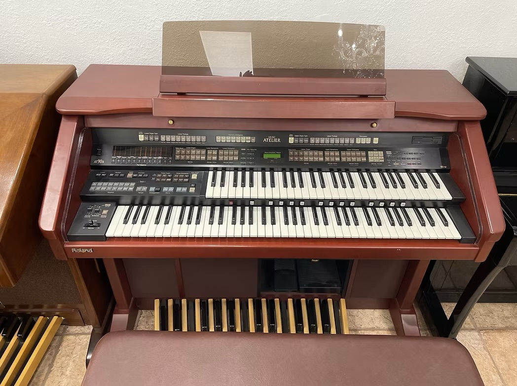 Roland Atilier Model AT-90R