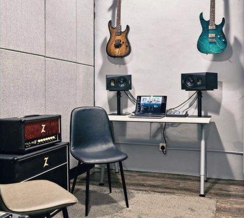 Room_edited.jpg