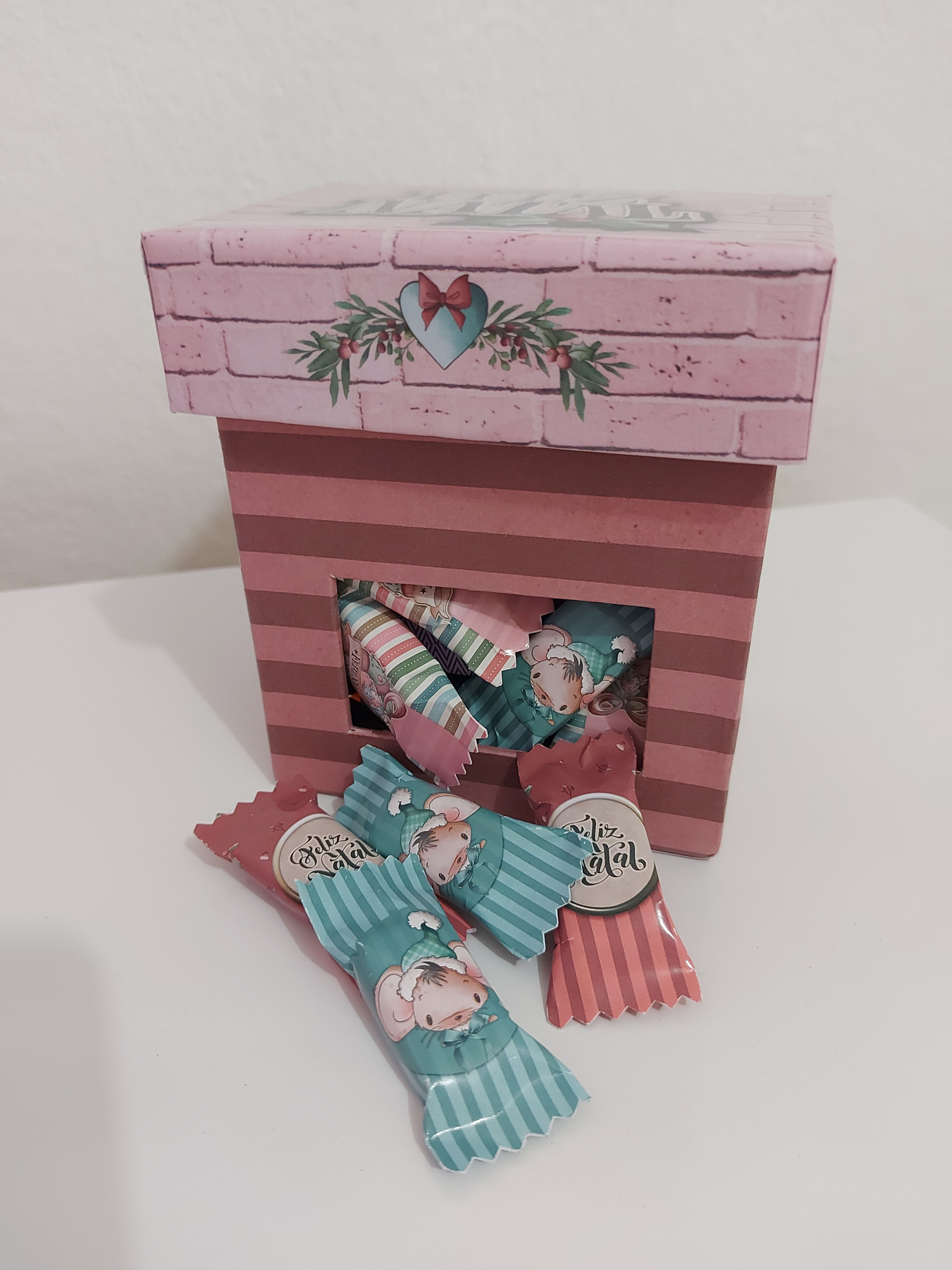 Caixa baleiro Natal + balinhas personalizadas