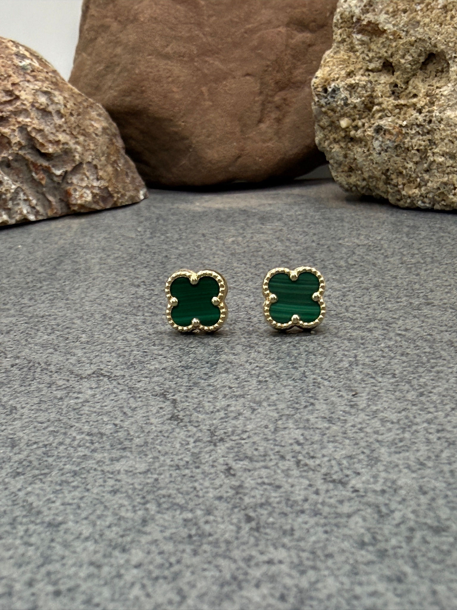14KY Lg Clover Enamel Green stud earring