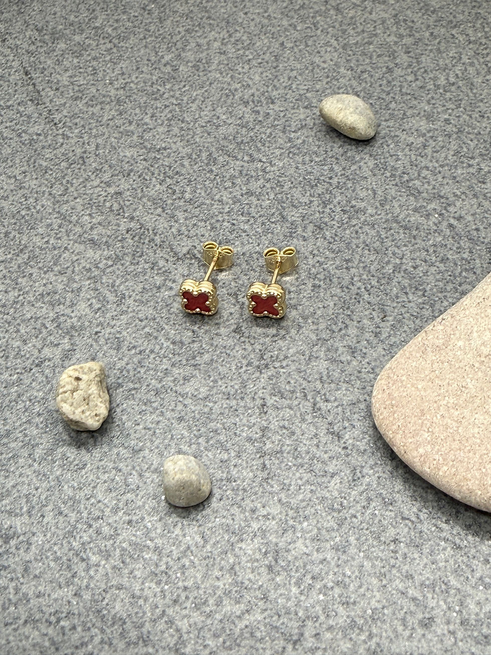 Thumbnail: 14KY Sm Clover Enamel Red stud earring
