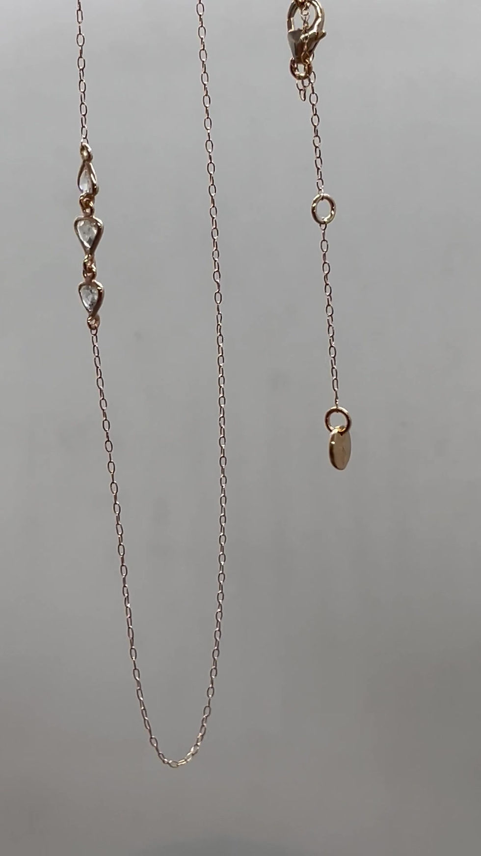 Thumbnail: 18KR Teardrop Rosecut Diamond Single Triad necklace