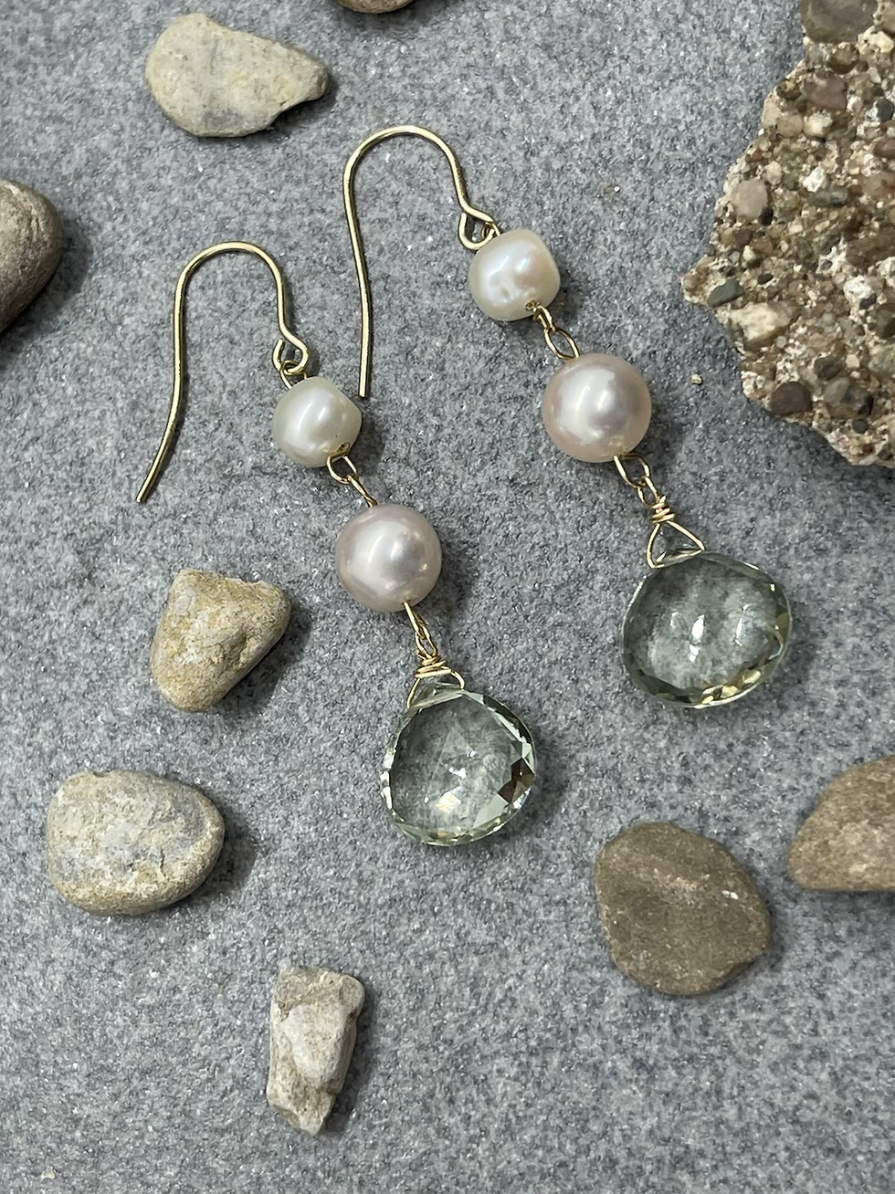 Thumbnail: 14K Freshwater Pearl Green Quartz earring