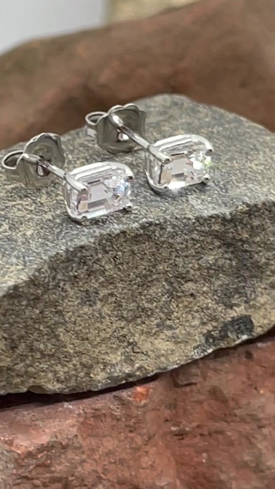 Thumbnail: 14K Unheated White Sapphire stud earring