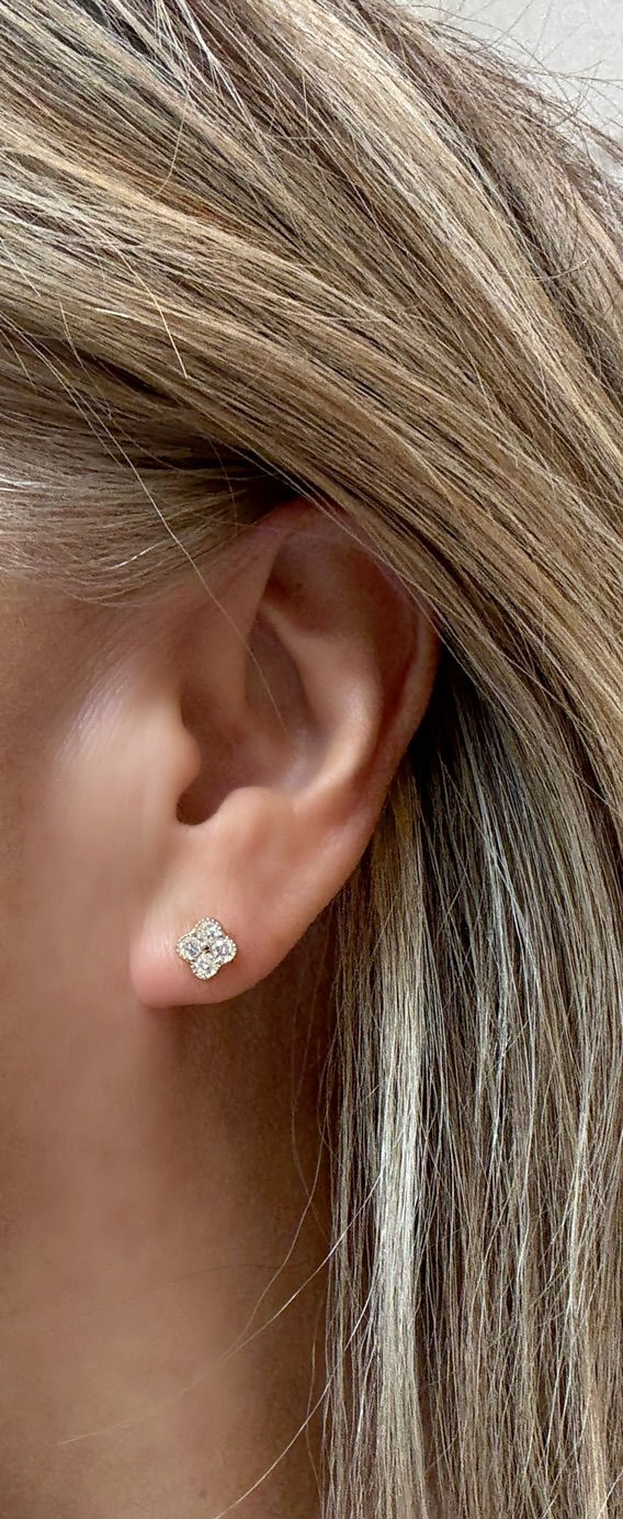 Thumbnail: 14K  Diamond 4 leaf Clover stud earring
