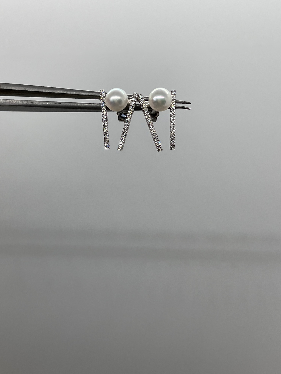 Thumbnail: 14K Akoya Pearl Diamond Bar Stud earring