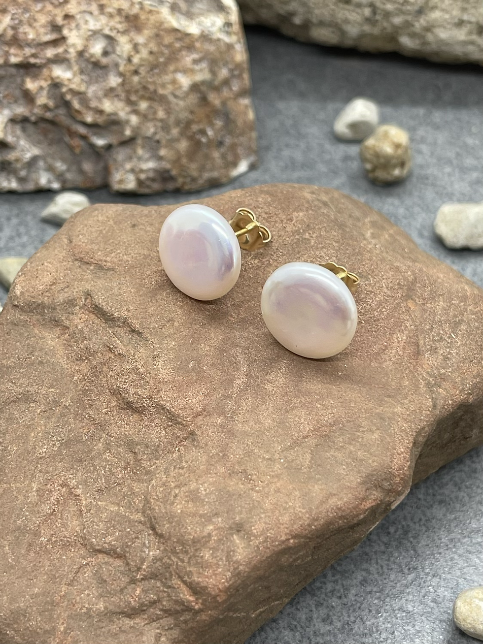 Thumbnail: 14K Coin Pearl stud earring