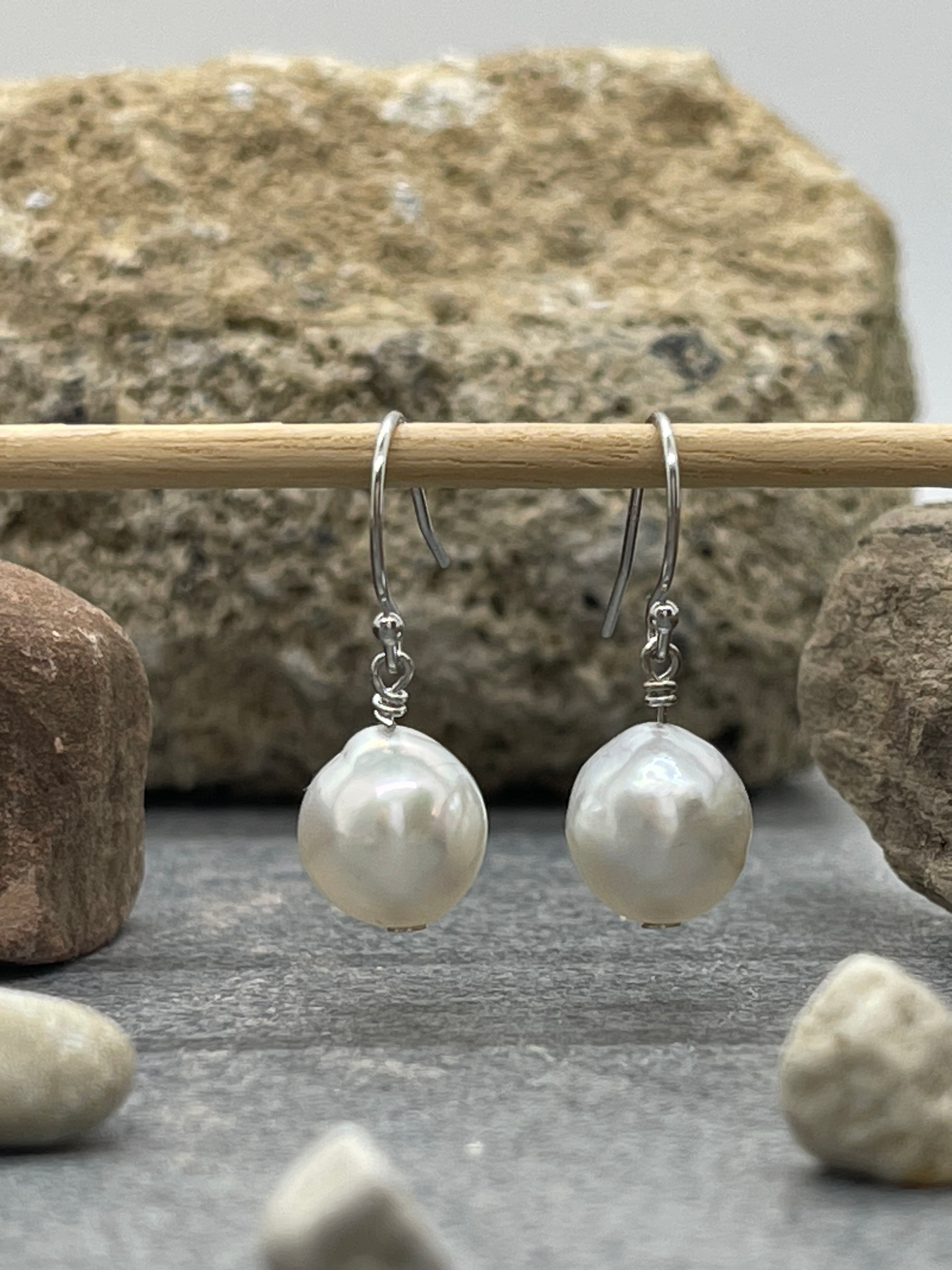 14KW South Sea Pearl drop earrings