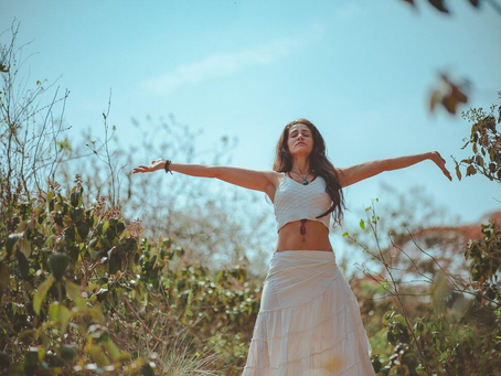 stressed out? here are 8 simple and effective ways to de-stress