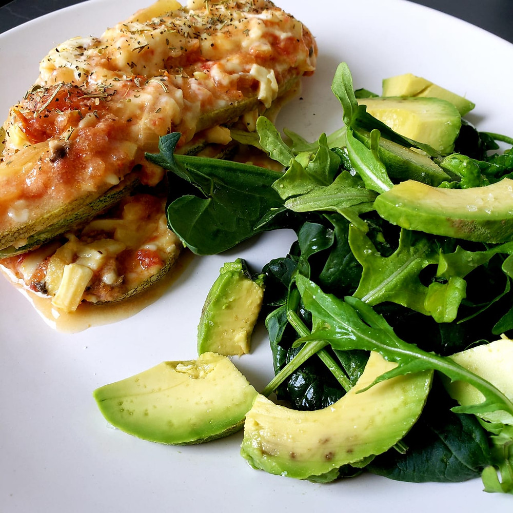 Lasaña de zucchini / calabacín. Receta vegana, saludable y muy fácil de hacer.