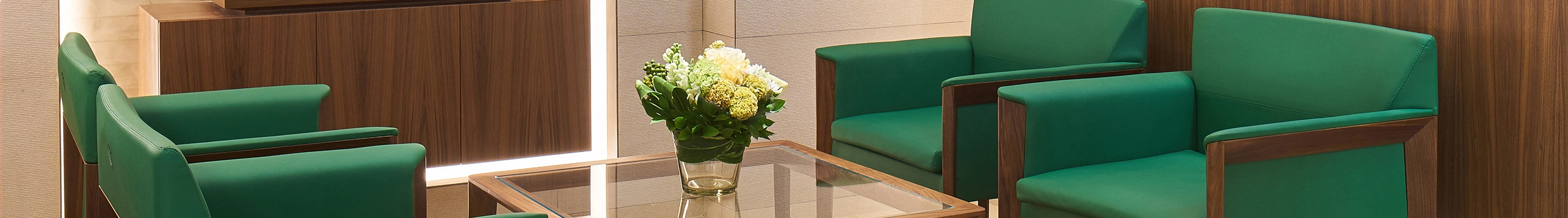 group_listing_contact_page_banner_02.webp