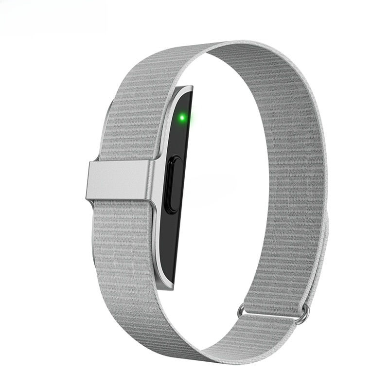 Thumbnail: Smart Bracelet with Heart Rate and Temperature Monitoring