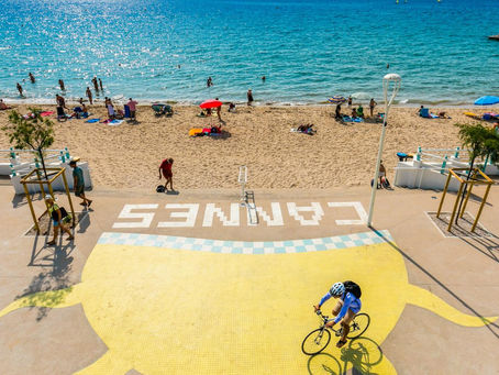Airbnb à Cannes-la-Bocca : opportunités cachées face au centre de Cannes