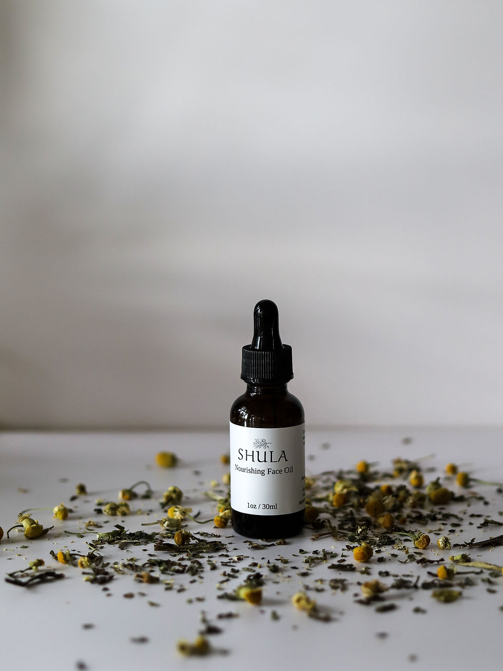 Thumbnail: All natural nourishing face oil
