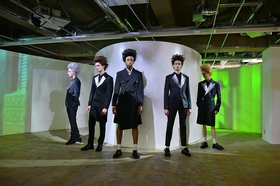 BST Comme des Garçons Xuân Hè 2021 - Những chiến binh ánh kim