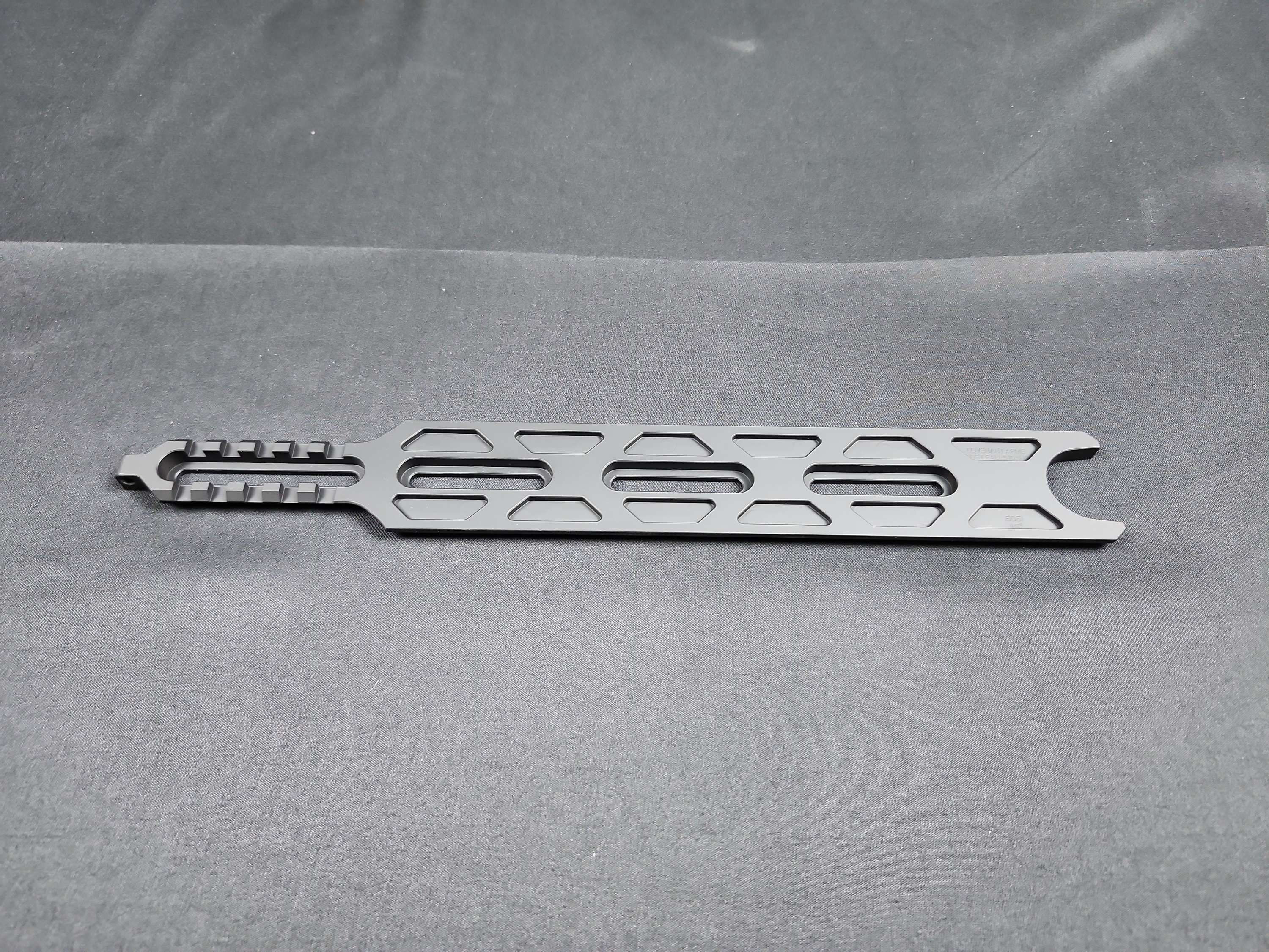 11.5" Arca/Pic rail for hunting with hardware