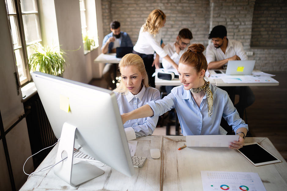 startup-business-team-meeting-modern-bright-office-interior-brainstorming-working-computer