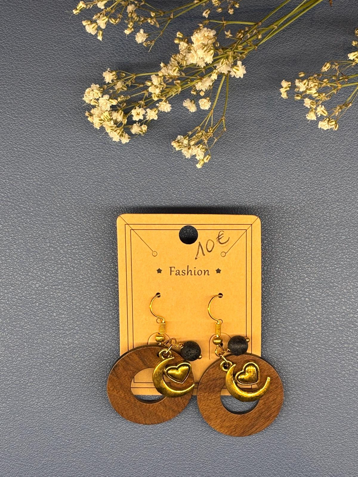 Boucles d'oreilles en bois, cercles, lune dorée, 10€