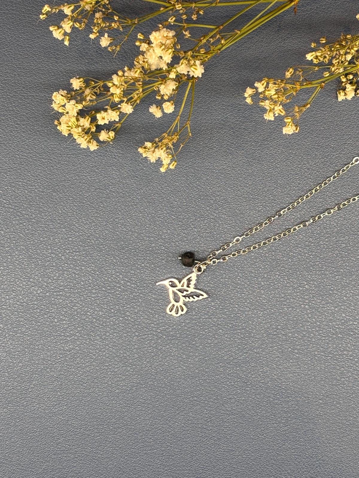 Collier argent pendentif colibri et perle noire