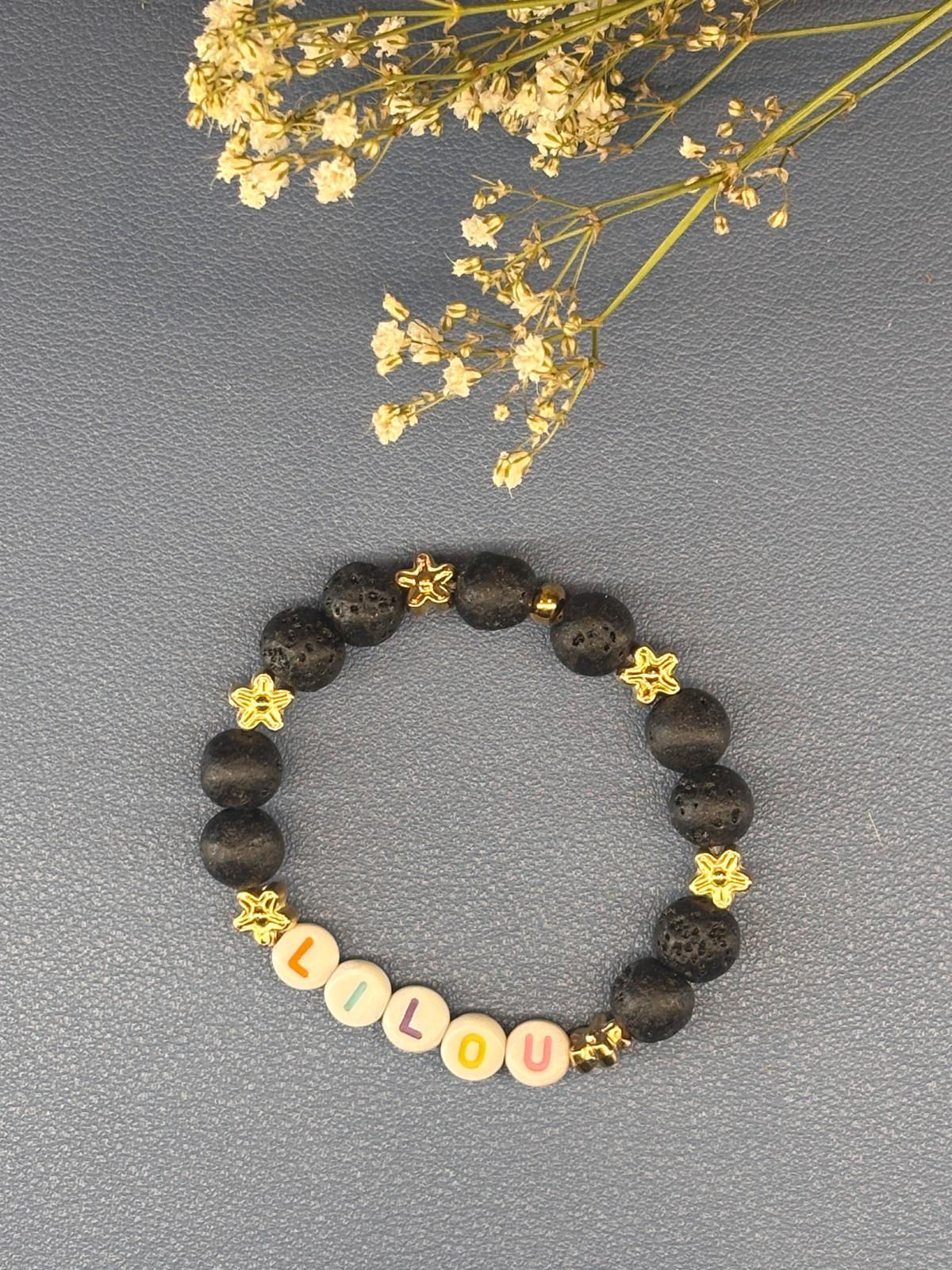 Bracelet en perles de lave 'LILLUU' avec étoiles dorées