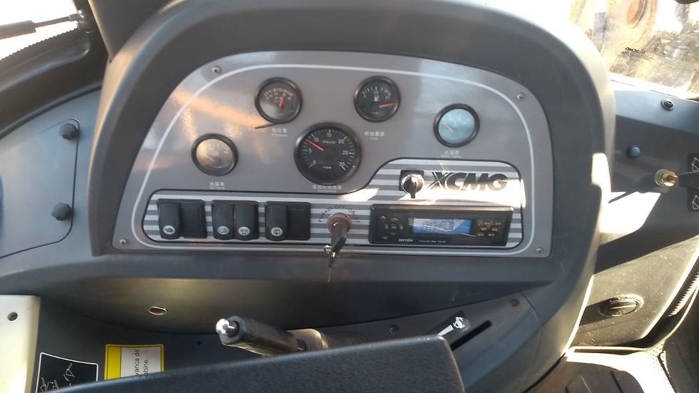 Miniatura: Retroescavadeira XCMG, 4x4, ano 2021