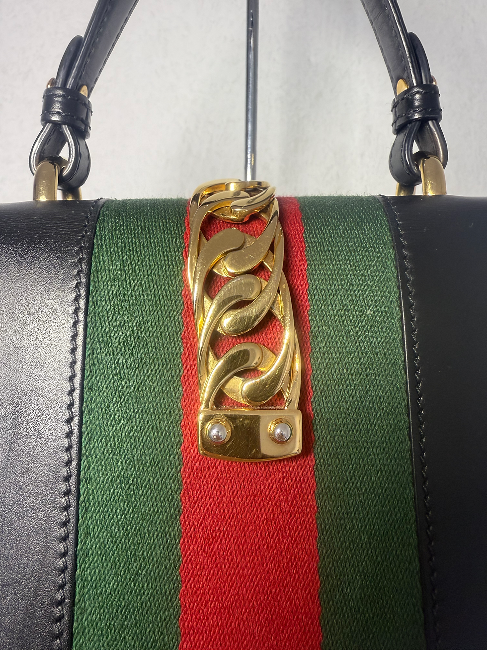 Thumbnail: Gucci Sylvie leather mini chain bag