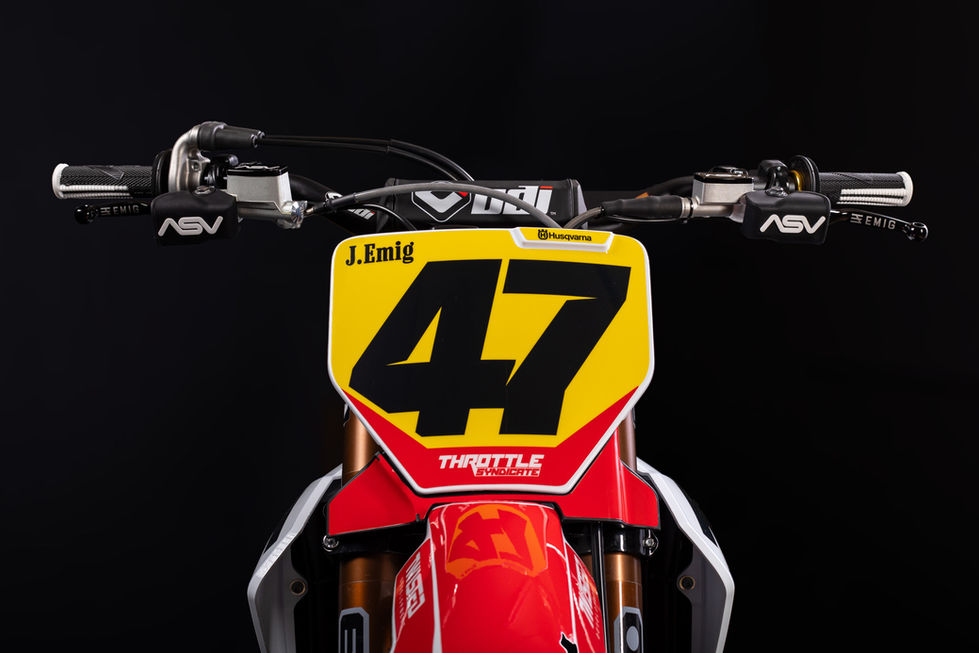 ASV x Emig Bike studio-4r-1