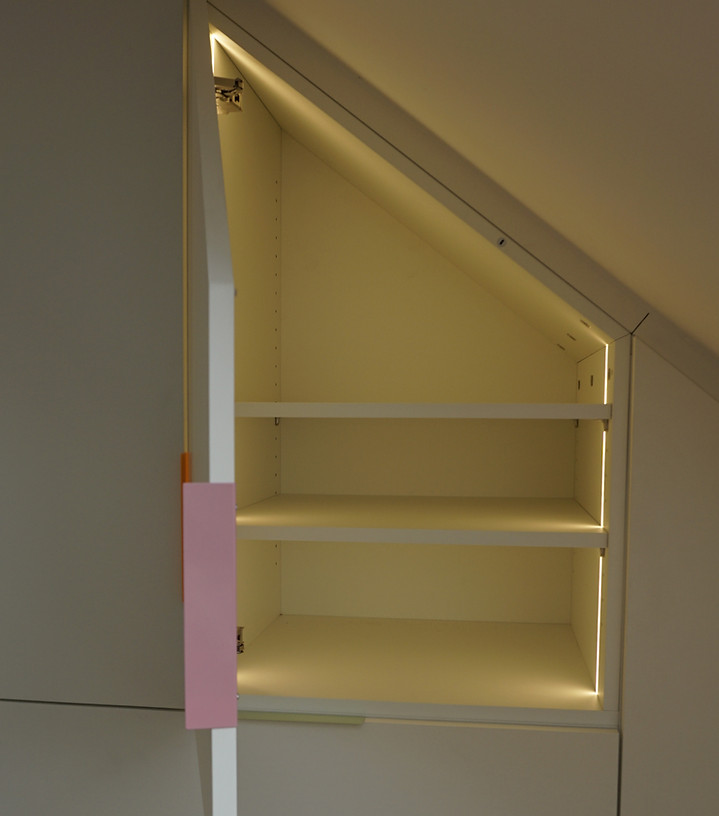 Integrierte LED Schrank