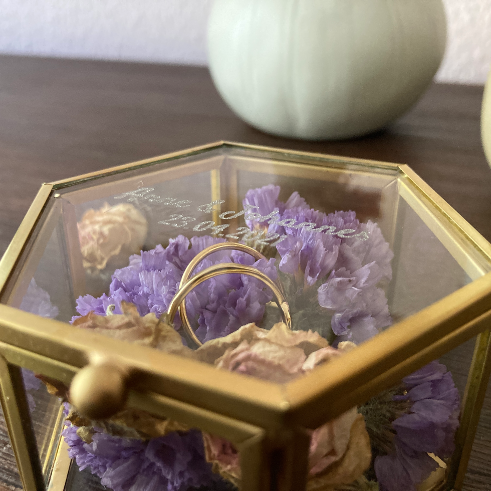 Miniaturbild: goldene Ringbox | personalisiert | Aufbewahrung für Hochzeitsringe