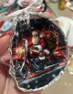 Custom art Oyster Shell Gift. Made by Melinda Cantor Designs, Lake Grove, NY