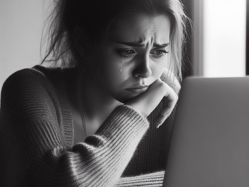 No entumas el dolor en la pantalla