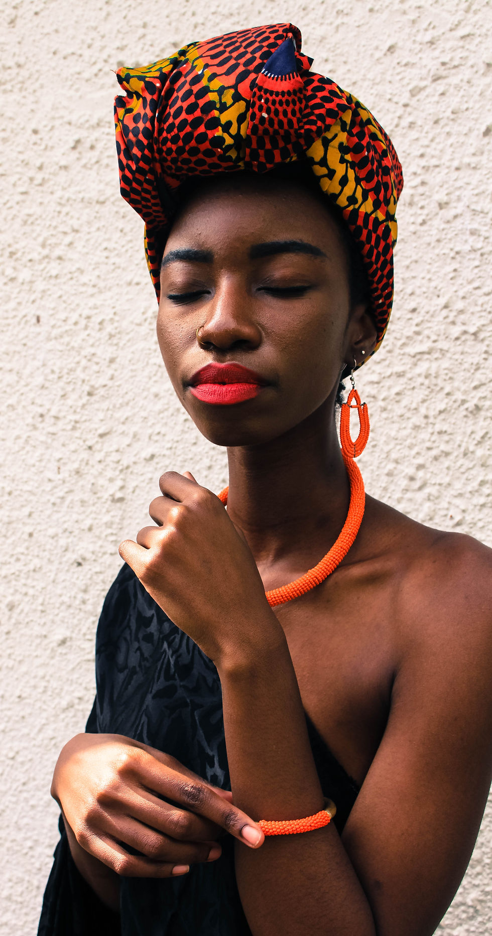 Thumbnail: Orange beaded set