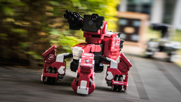 Black Friday 2018: On a testé GEIO, le "Terminator" des robots connectés