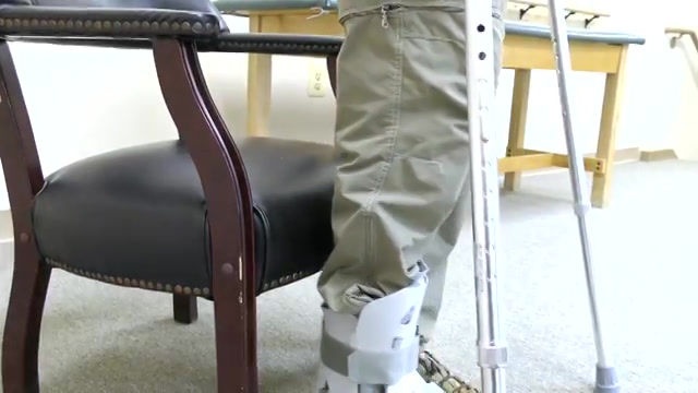 Thumbnail: Steel Forearm Crutches