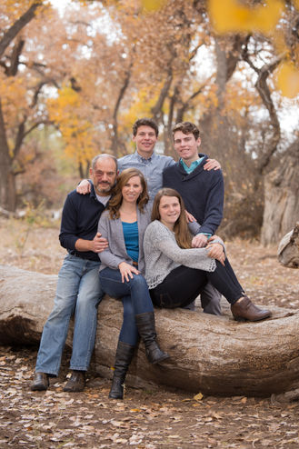 Albuquerque bosque
family portraits 
family pictures
family photos
albuquerque family photos
albuquerque family portrait
family portrait photography