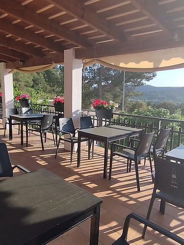 Eat Bar Cal Rector Camping Puig-Reig Nature (2).jpg