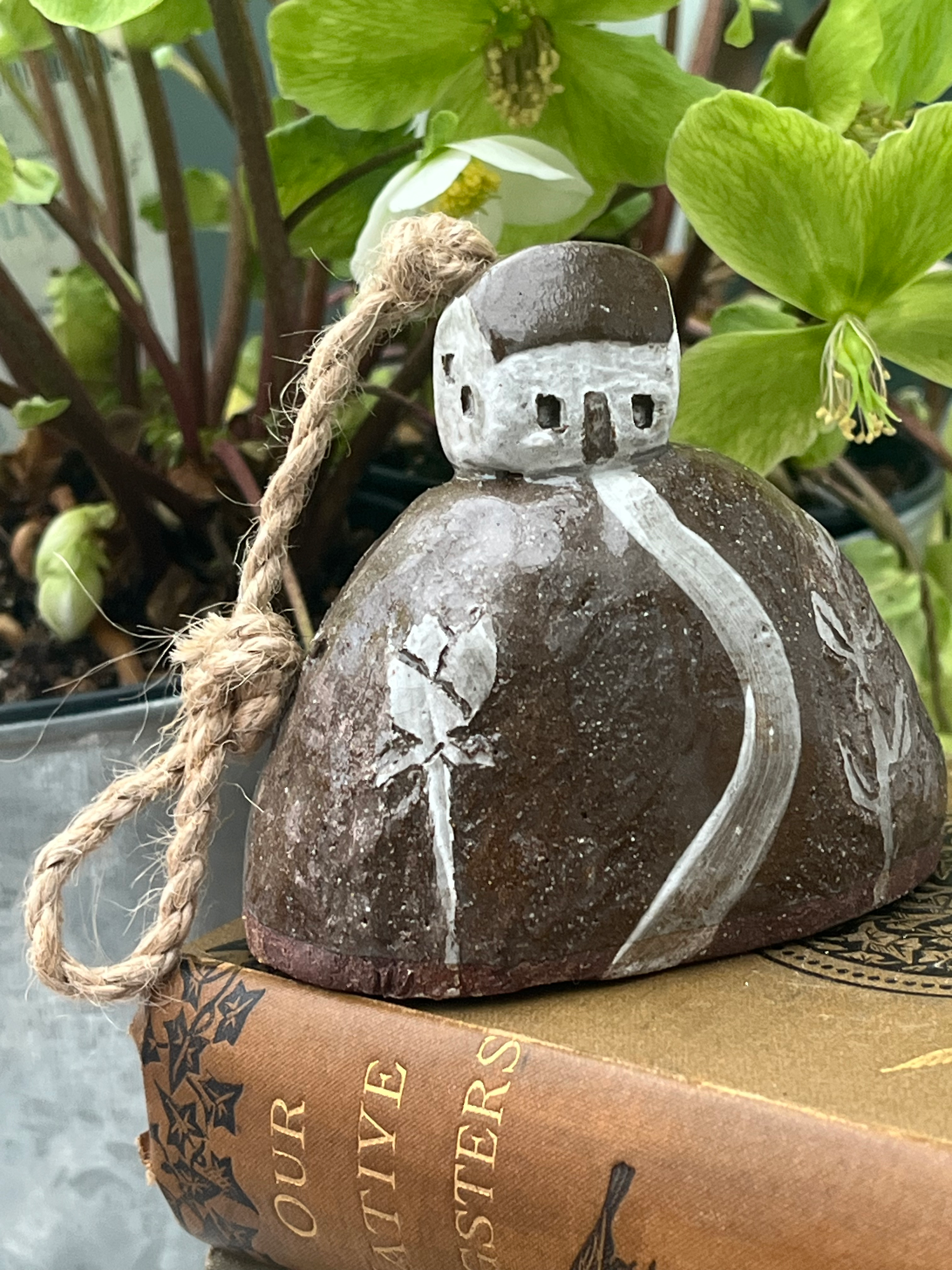 Bell - Cottage on The Hill