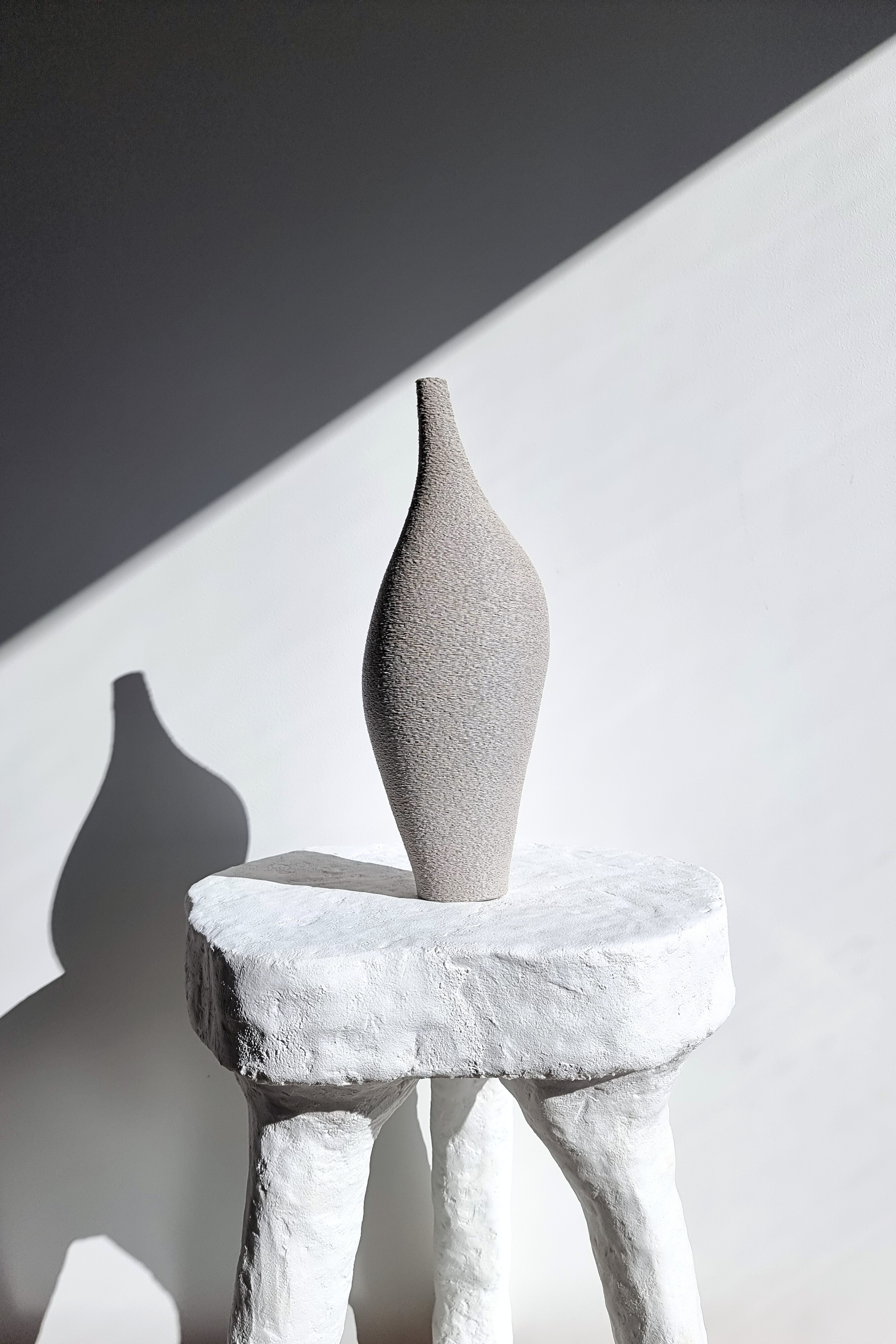 The Soliflore Tokyo #4 - Greige